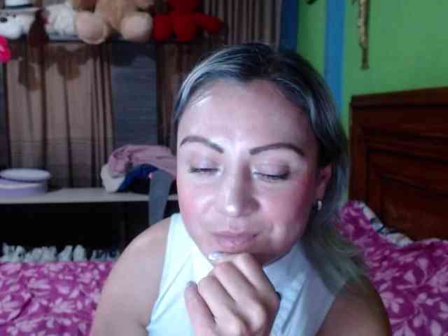 Charlizetheron1 webcam