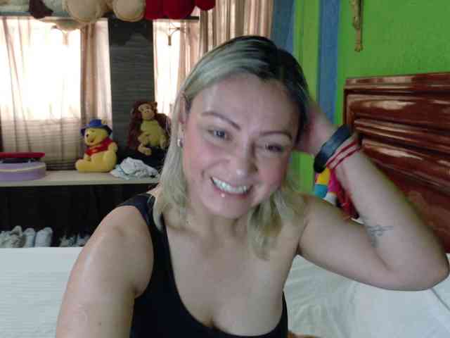 Charlizetheron1 webcam