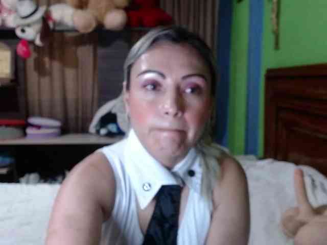 Charlizetheron1 webcam