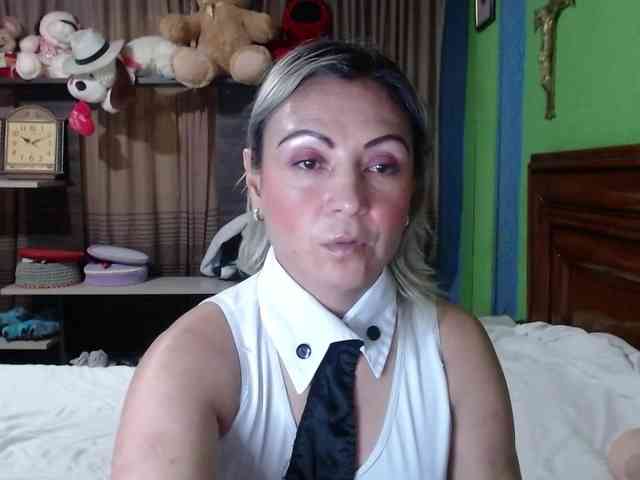 Charlizetheron1 webcam