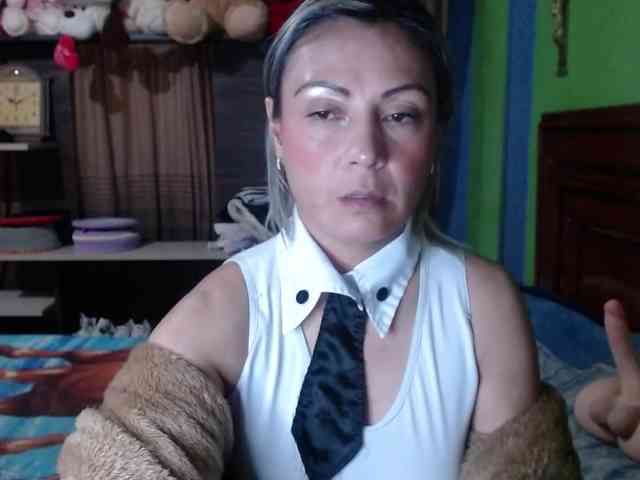 Charlizetheron1 webcam