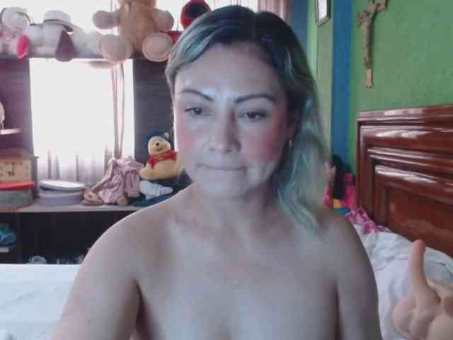 Charlizetheron1 webcam