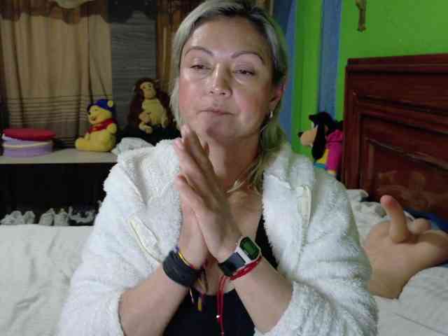 Charlizetheron1 webcam