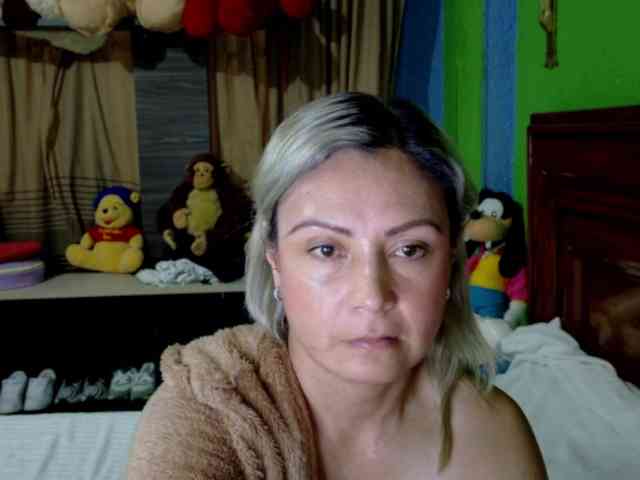 Charlizetheron1 webcam