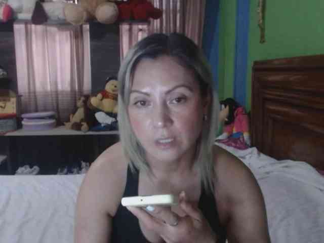 Charlizetheron1 webcam