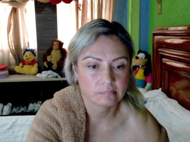 Charlizetheron1 webcam