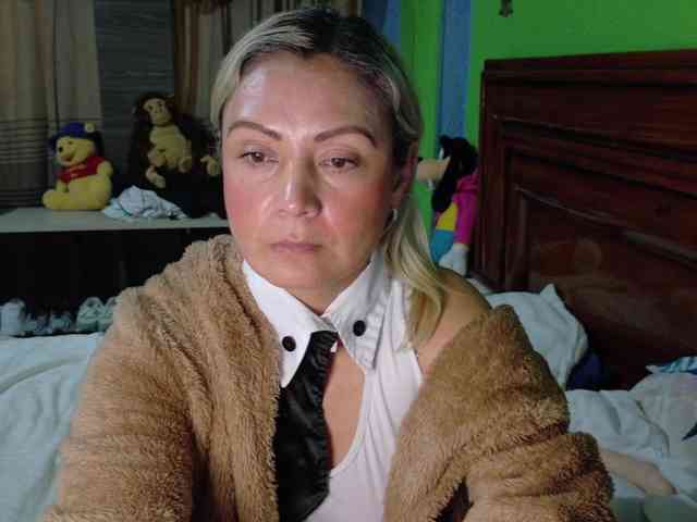 Charlizetheron1 webcam