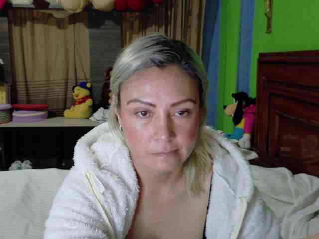 Charlizetheron1 webcam