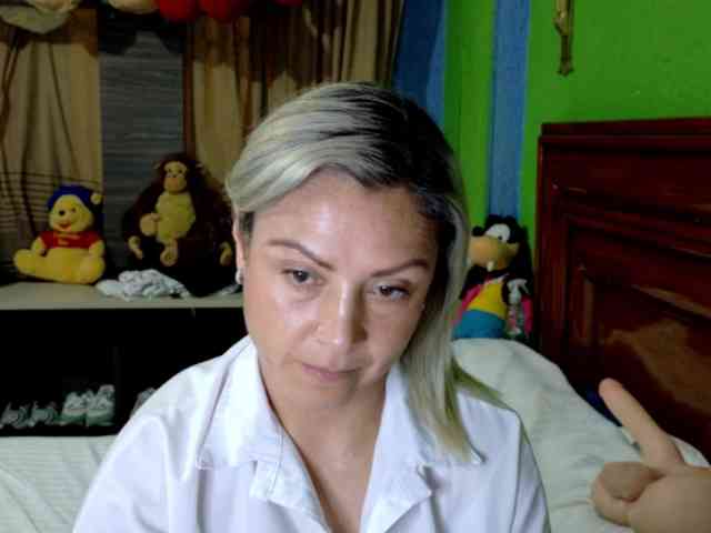 Charlizetheron1 webcam