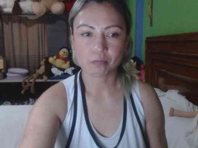 Charlizetheron1 webcam