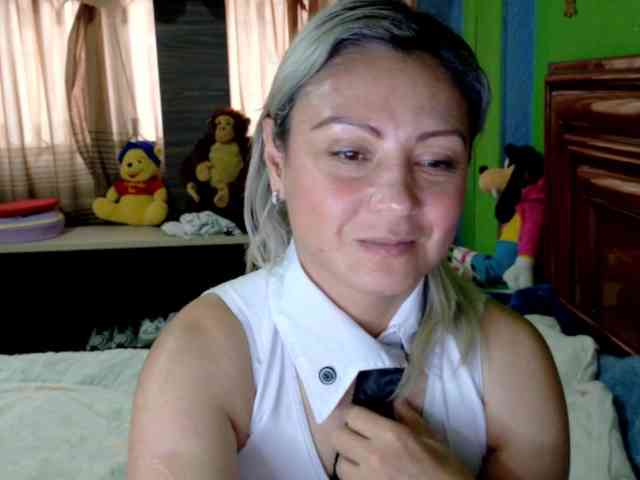 Charlizetheron1 webcam