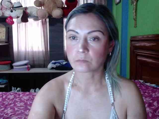 Charlizetheron1 webcam