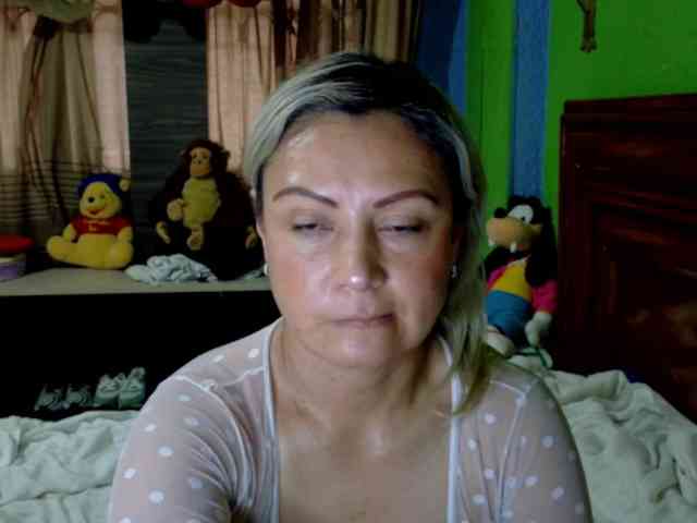 Charlizetheron1 webcam