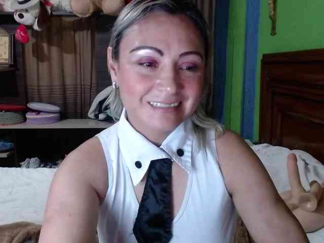 Charlizetheron1 webcam