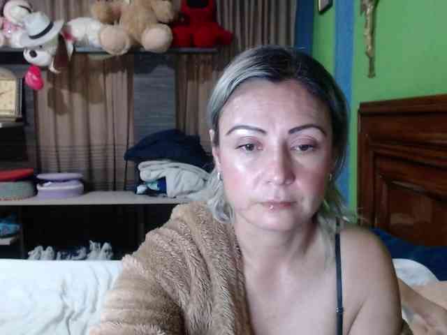 Charlizetheron1 webcam