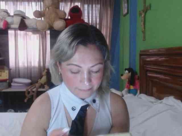 Charlizetheron1 webcam