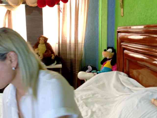 Charlizetheron1 webcam