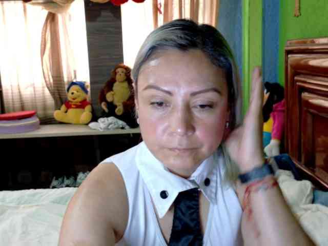 Charlizetheron1 webcam