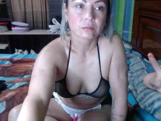Charlizetheron1 webcam