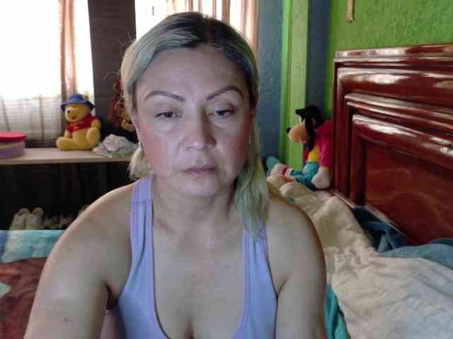 Charlizetheron1 webcam