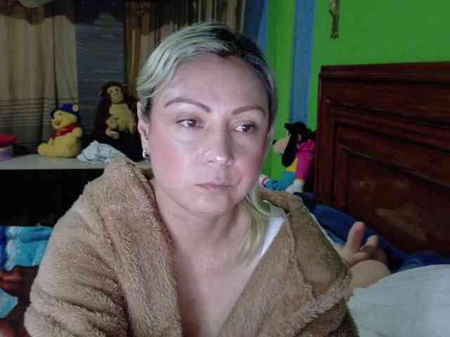 Charlizetheron1 webcam