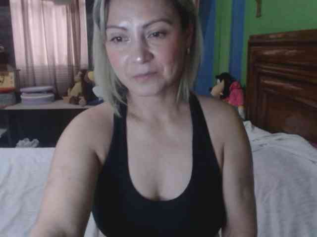 Charlizetheron1 webcam