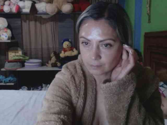 Charlizetheron1 webcam