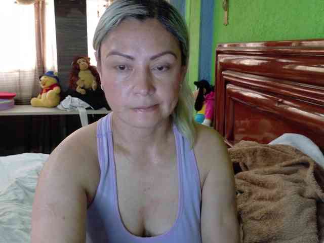 Charlizetheron1 webcam