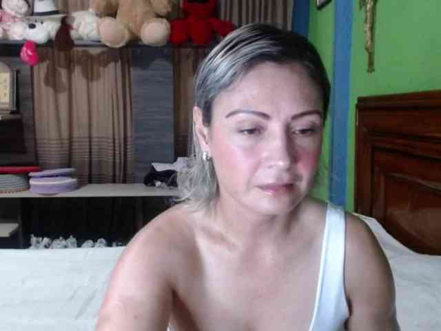 Charlizetheron1 webcam