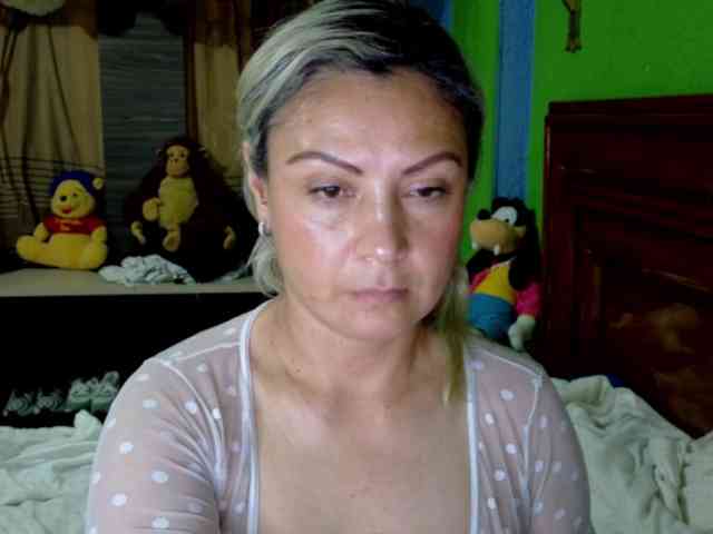 Charlizetheron1 webcam