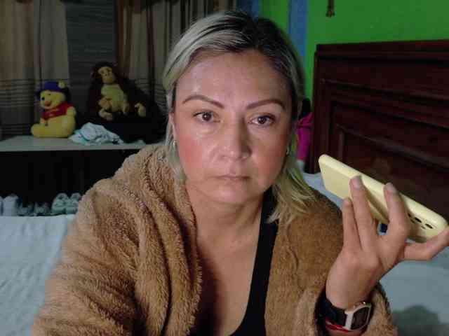 Charlizetheron1 webcam