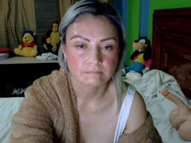 Charlizetheron1 webcam