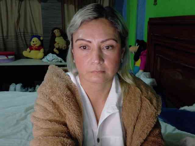 Charlizetheron1 webcam