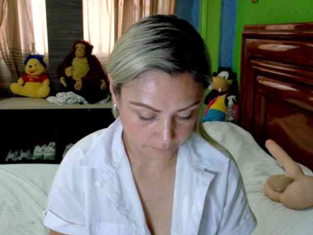 Charlizetheron1 webcam