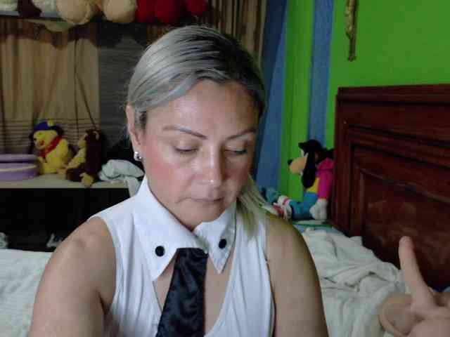 Charlizetheron1 webcam