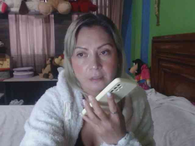 Charlizetheron1 webcam