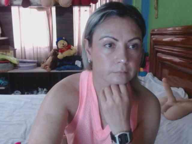 Charlizetheron1 webcam