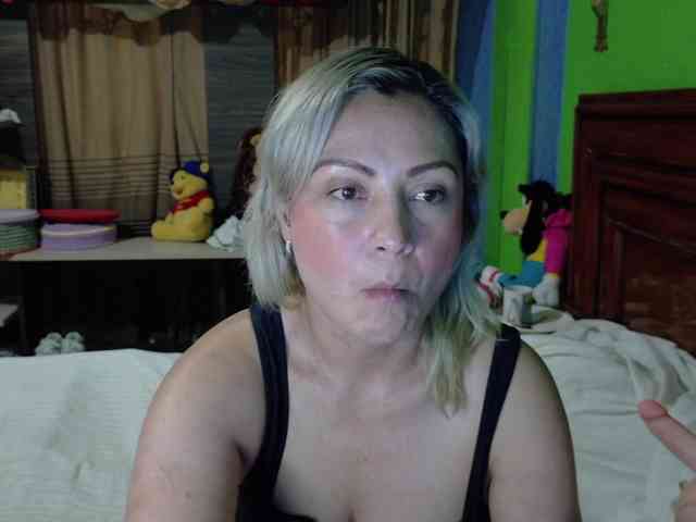 Charlizetheron1 webcam