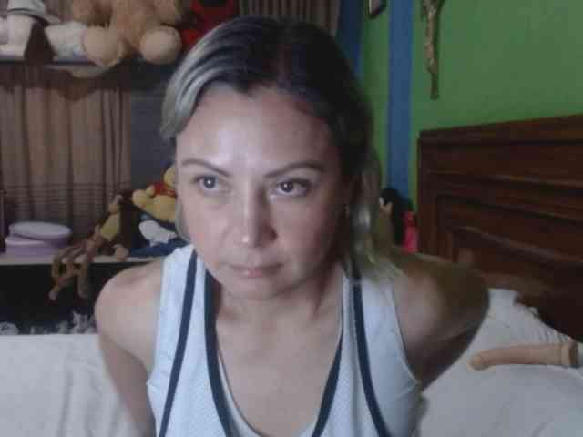 Charlizetheron1 webcam