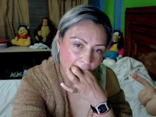 Charlizetheron1 webcam