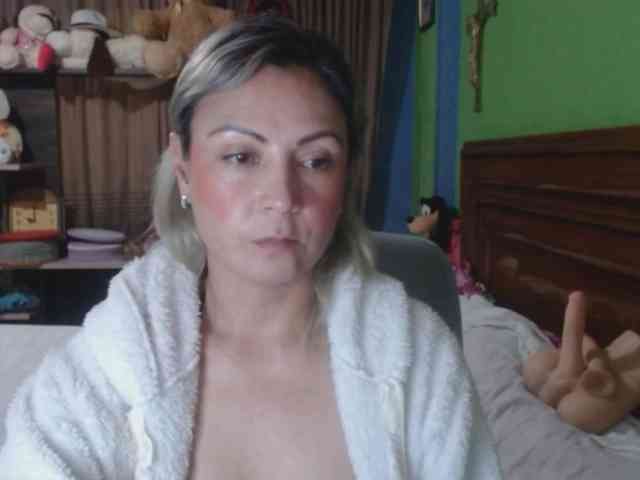 Charlizetheron1 webcam