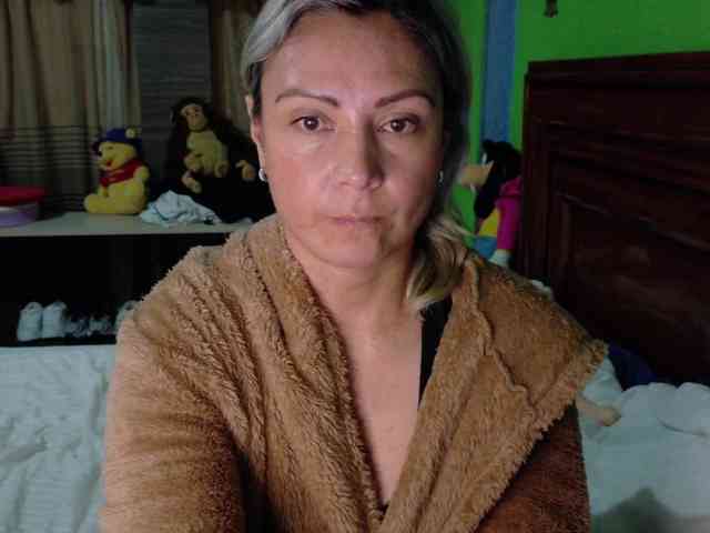 Charlizetheron1 webcam