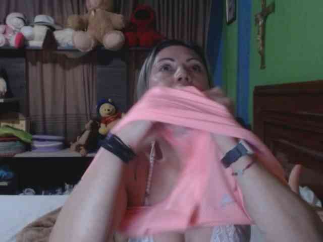 Charlizetheron1 webcam