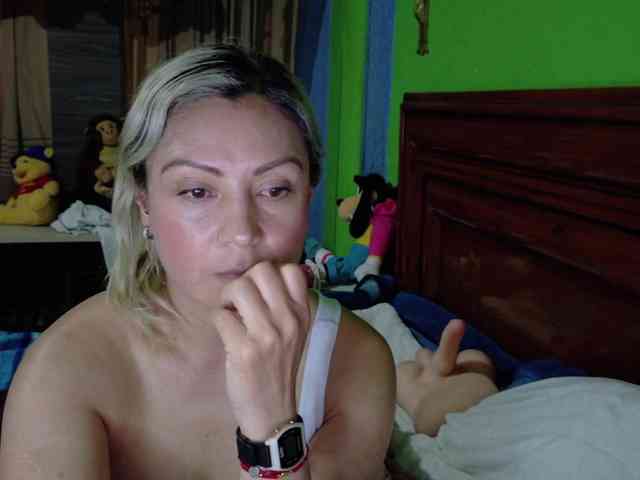 Charlizetheron1 webcam