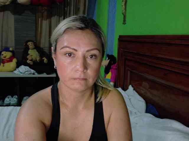 Charlizetheron1 webcam