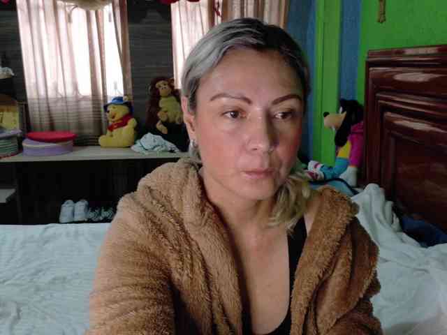 Charlizetheron1 webcam