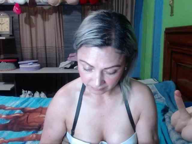 Charlizetheron1 webcam