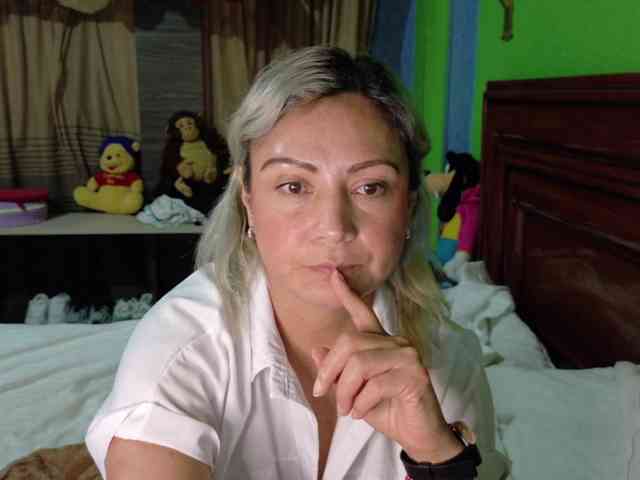 Charlizetheron1 webcam