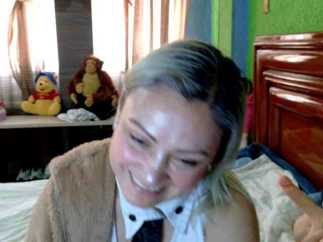 Charlizetheron1 webcam