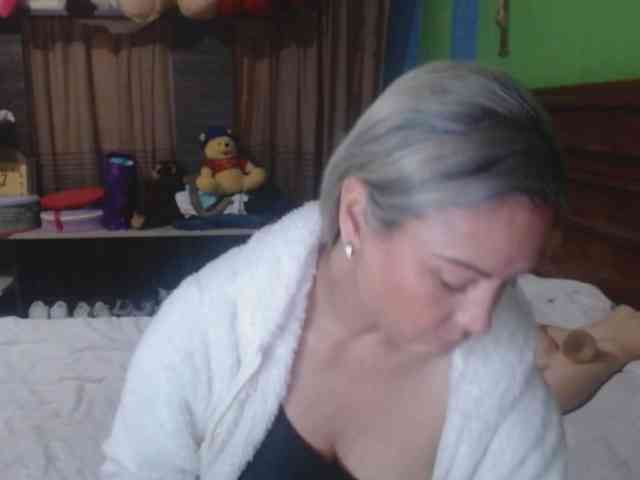 Charlizetheron1 webcam